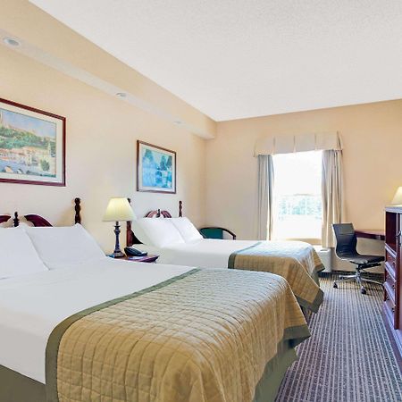 Baymont By Wyndham Pearl Hotel Exterior foto